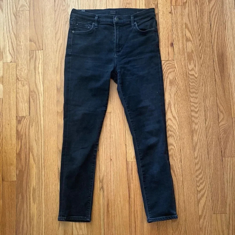 Citizens of Humanity 27 black Rocket Crop Hogh Rise Skinny great pre owned cond